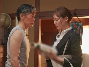 Lưỡi bố dài thế liếm lồn con sướng quá