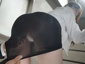 Thuê được em nô lệ tình dục đáng tiền, giúp xả stress những lúc mệt mõi