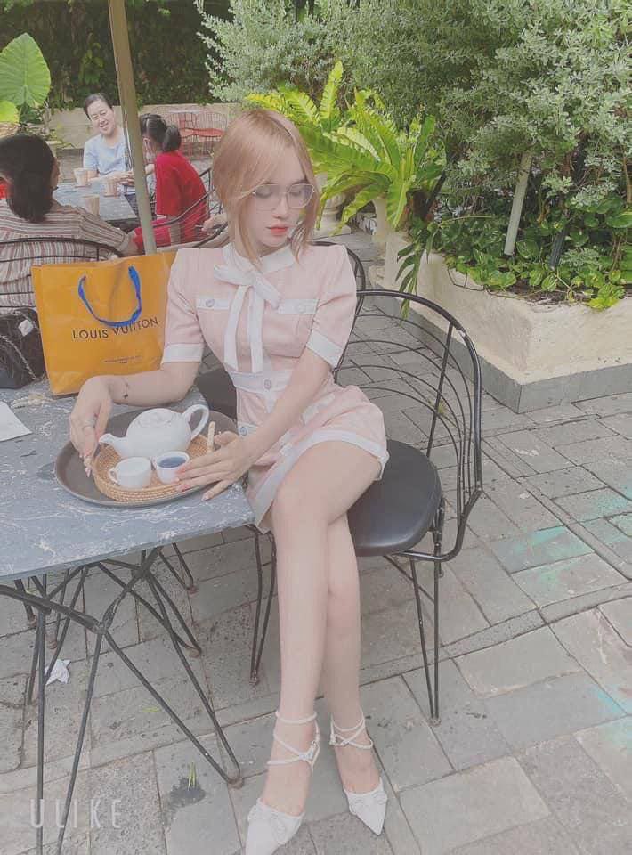 Xoa hột le chị gái vú to bướm hồng hào